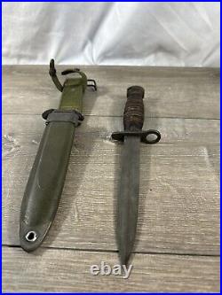 US-M4 Camillus Bayonet for m-1 carbine & USM8A1 Scabbard